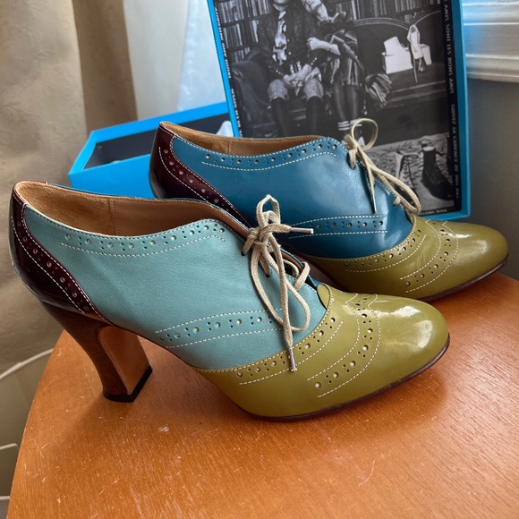 John Fluevog Teal and Olive Lace-Up Heels - Picture 1 of 3